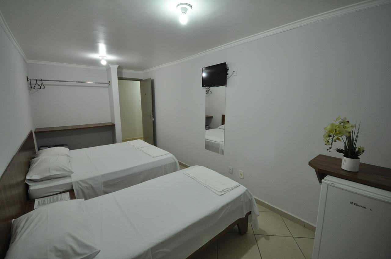 Hotel 24 De Outubro Goiania
